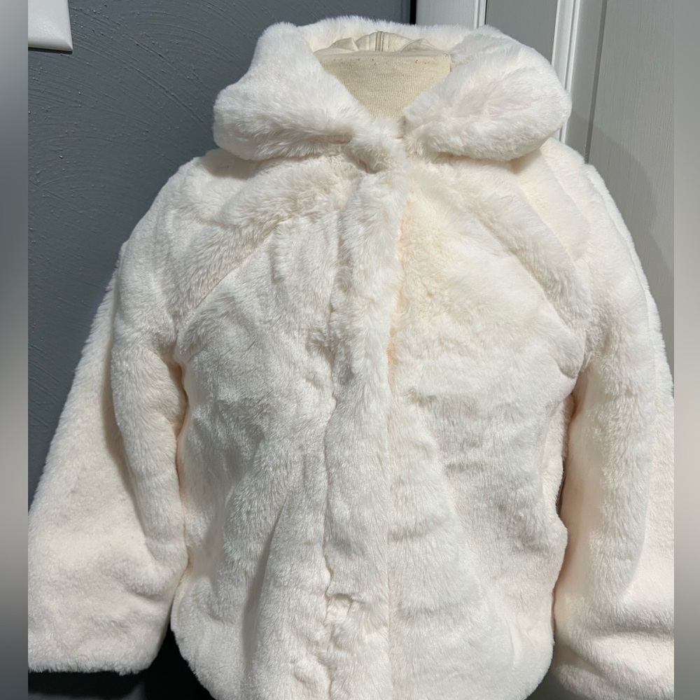 The Children's Place Cream Faux Fur Puffer Jacket